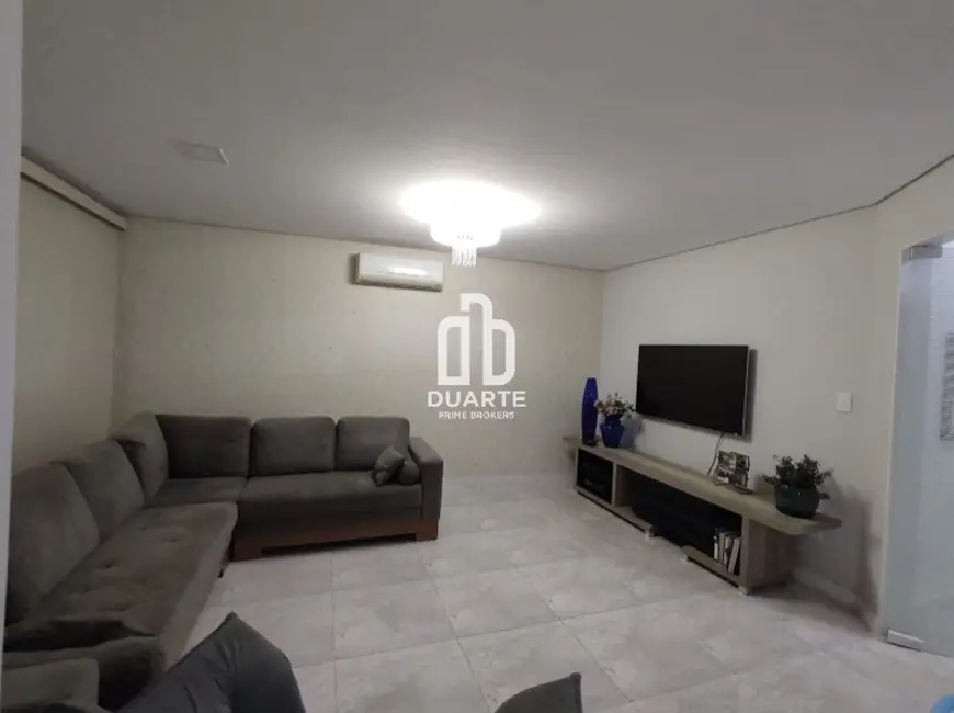 Casa com 3 quartos à venda, 182m2 em Vila Belmiro, Santos - SP - imagem 3 Foto 3 de Casa com 3 quartos à venda, 182m2 em Vila Belmiro, Santos - SP