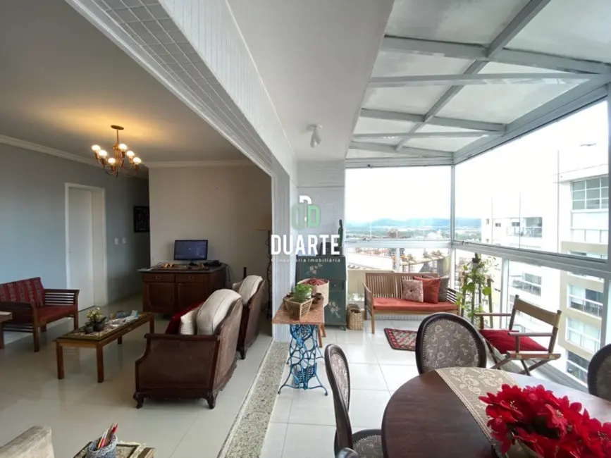 Apartamento com 3 quartos à venda, 111m2 em Ponta da Praia, Santos - SP - imagem 1 Foto 1 de Apartamento com 3 quartos à venda, 111m2 em Ponta da Praia, Santos - SP
