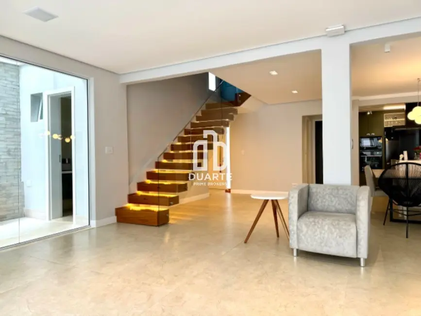 Foto 7 de Casa com 4 quartos à venda, 300m2 em Ponta da Praia, Santos - SP