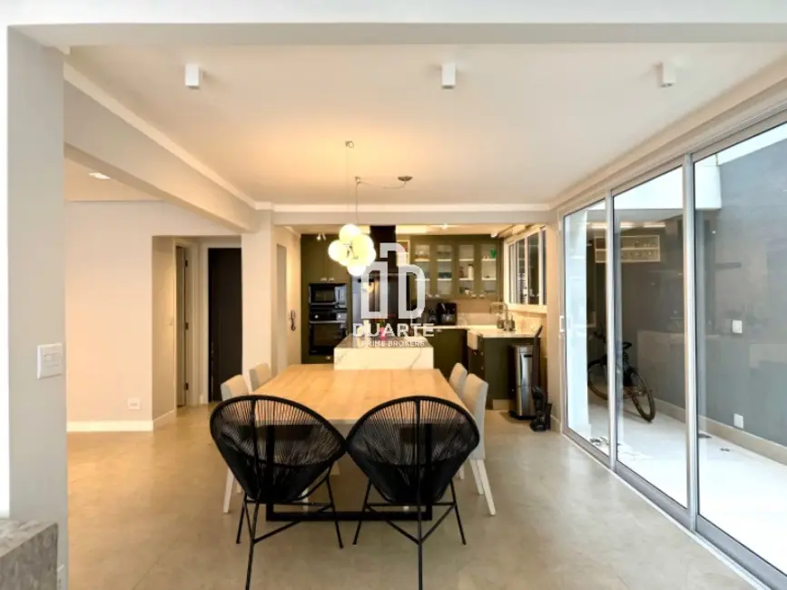 Foto 3 de Casa com 4 quartos à venda, 300m2 em Ponta da Praia, Santos - SP