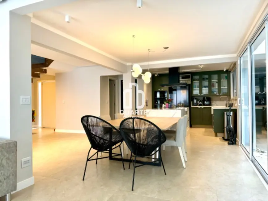 Foto 4 de Casa com 4 quartos à venda, 300m2 em Ponta da Praia, Santos - SP