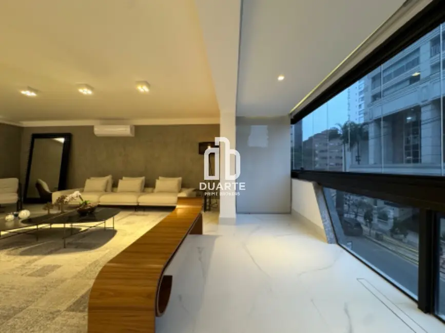 Foto 9 de Apartamento com 4 quartos à venda, 320m2 em Santos - SP