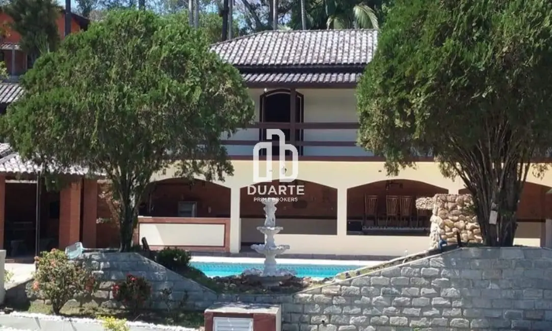 Foto 5 de Casa com 6 quartos à venda, 450m2 em Pedro De Toledo - SP