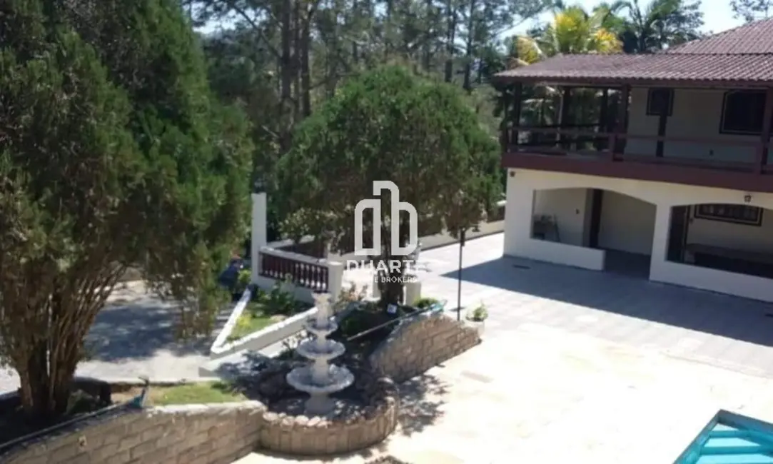 Foto 6 de Casa com 6 quartos à venda, 450m2 em Pedro De Toledo - SP