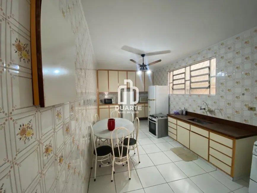 Foto 9 de Casa com 3 quartos à venda, 157m2 em Aparecida, Santos - SP