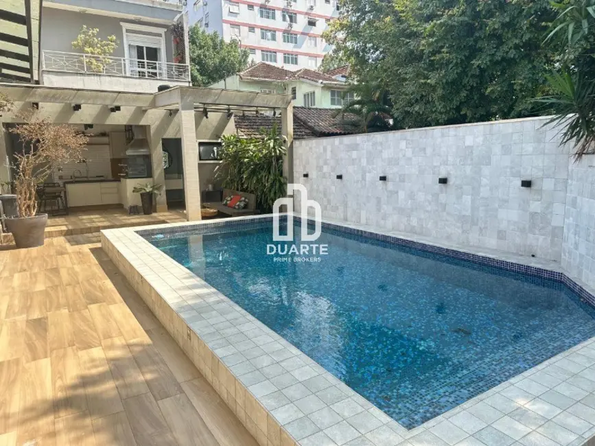 Foto 1 de Casa com 3 quartos à venda, 198m2 em Vila Belmiro, Santos - SP