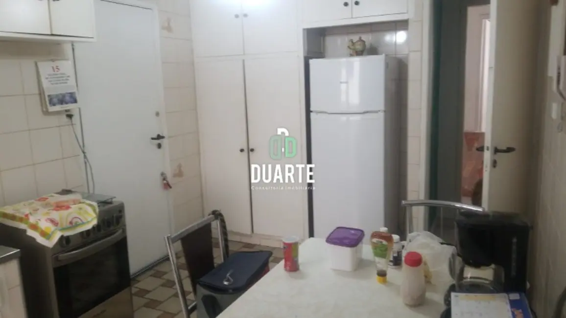Apartamento com 3 quartos para alugar, 140m2 em Ponta da Praia, Santos - SP - imagem 4 Foto 4 de Apartamento com 3 quartos para alugar, 140m2 em Ponta da Praia, Santos - SP