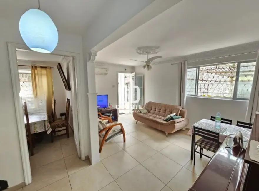 Foto 3 de Casa com 3 quartos à venda, 160m2 em Marapé, Santos - SP