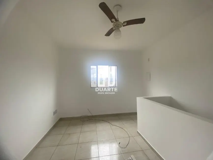 Foto 4 de Casa de Condomínio com 2 quartos à venda, 50m2 em Vila Mateo Bei, Sao Vicente - SP
