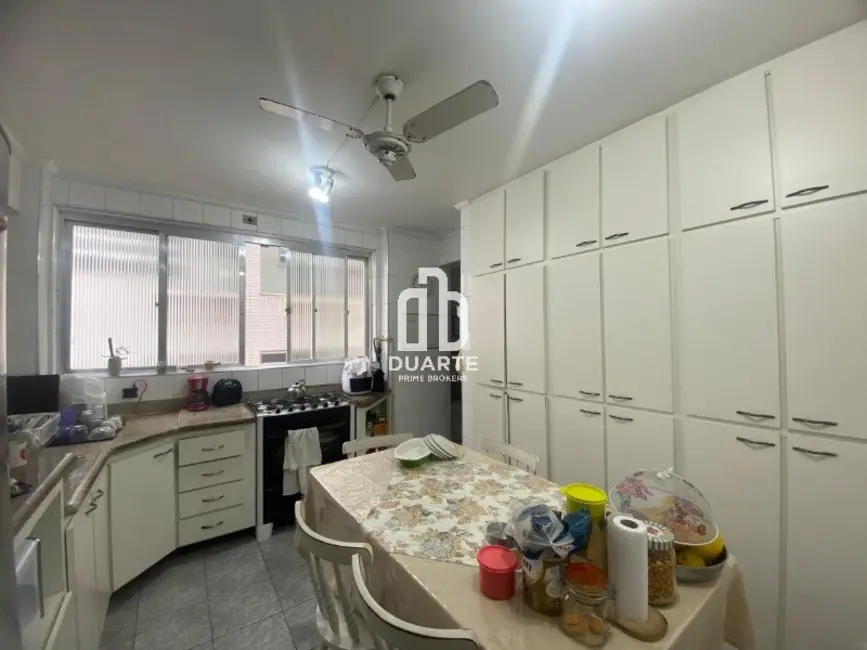 Foto 4 de Apartamento com 3 quartos à venda, 172m2 em Gonzaga, Santos - SP