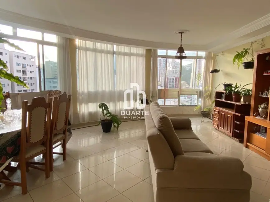 Apartamento com 3 quartos à venda, 178m2 em Gonzaga, Santos - SP - imagem 9 Foto 9 de Apartamento com 3 quartos à venda, 178m2 em Gonzaga, Santos - SP