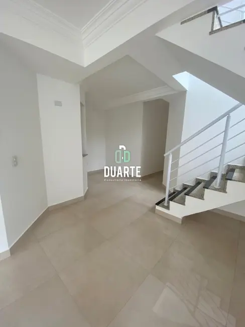 Casa com 3 quartos à venda, 360m2 em Embaré, Santos - SP - imagem 5 Foto 5 de Casa com 3 quartos à venda, 360m2 em Embaré, Santos - SP
