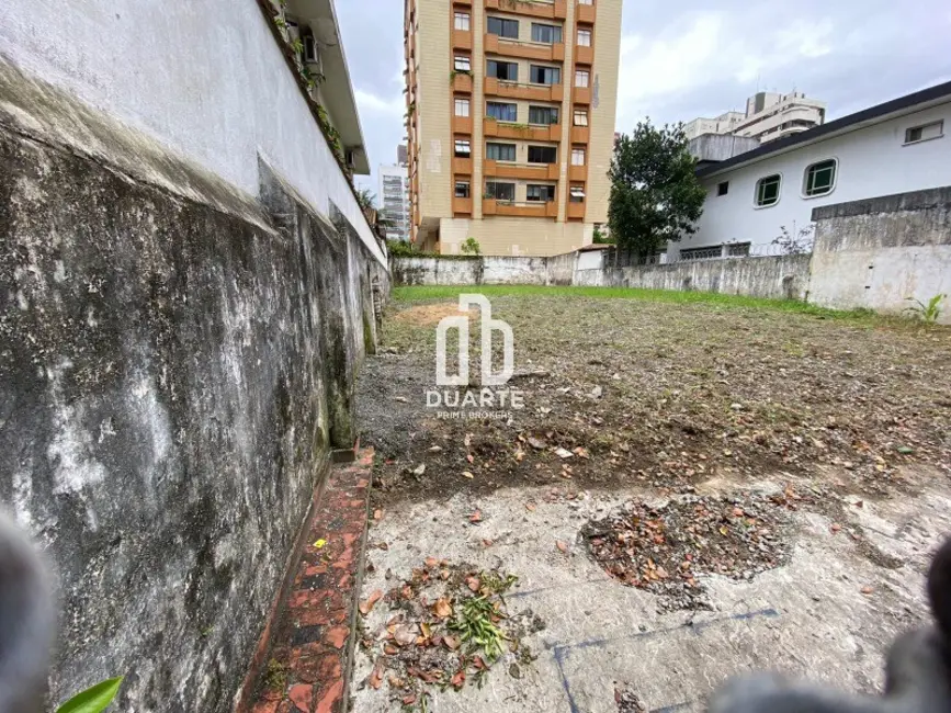 Foto 2 de Terreno / Lote à venda, 411m2 em Gonzaga, Santos - SP