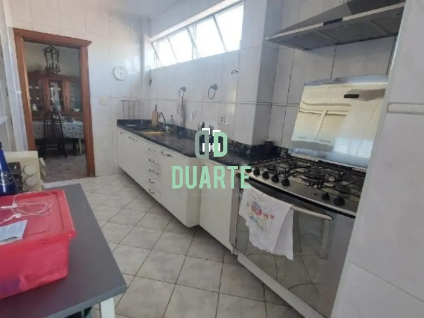 Foto 8 de Apartamento com 3 quartos para alugar, 268m2 em Gonzaga, Santos - SP