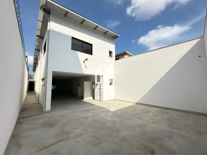 Armazém / Galpão para alugar, 282m2 em Ponta da Praia, Santos - SP - imagem 8 Foto 8 de Armazém / Galpão para alugar, 282m2 em Ponta da Praia, Santos - SP