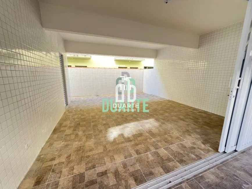 Foto 2 de Casa com 2 quartos à venda, 128m2 em Marapé, Santos - SP