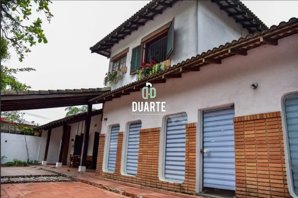 Foto 4 de Casa com 7 quartos para alugar, 650m2 em Enseada, Guaruja - SP
