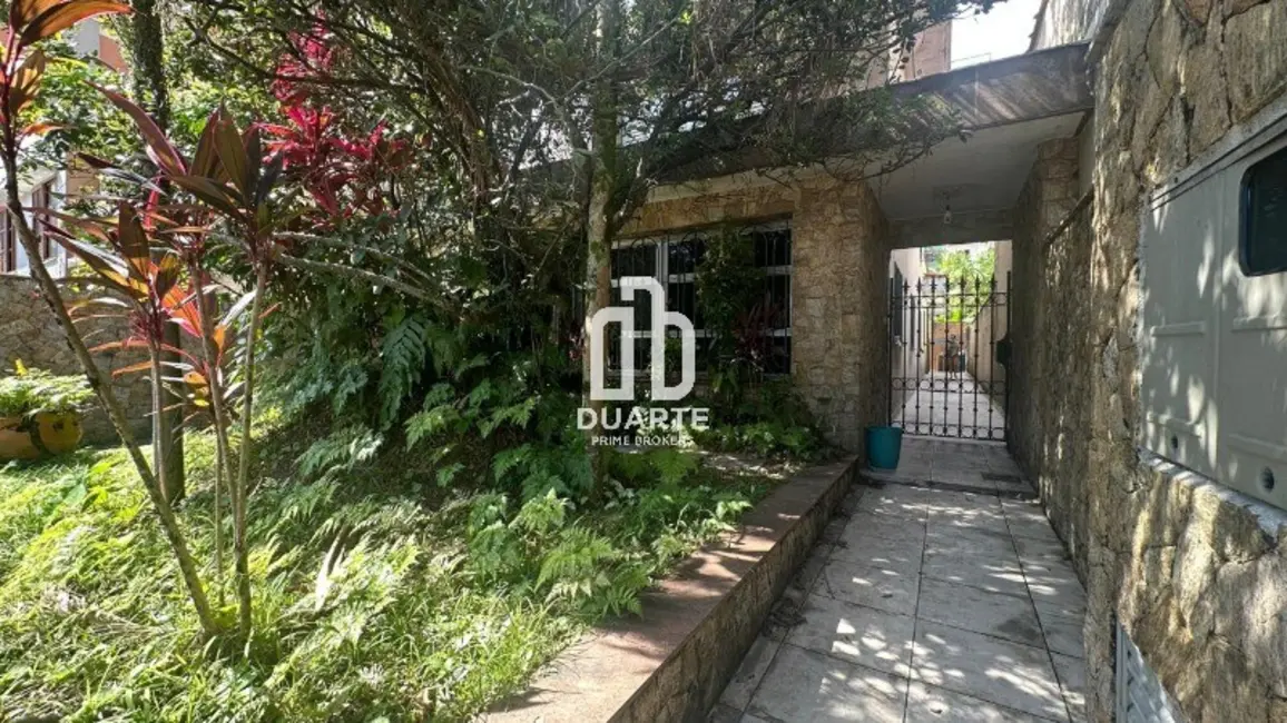 Casa com 3 quartos à venda, 300m2 em Campo Grande, Santos - SP - imagem 2 Foto 2 de Casa com 3 quartos à venda, 300m2 em Campo Grande, Santos - SP