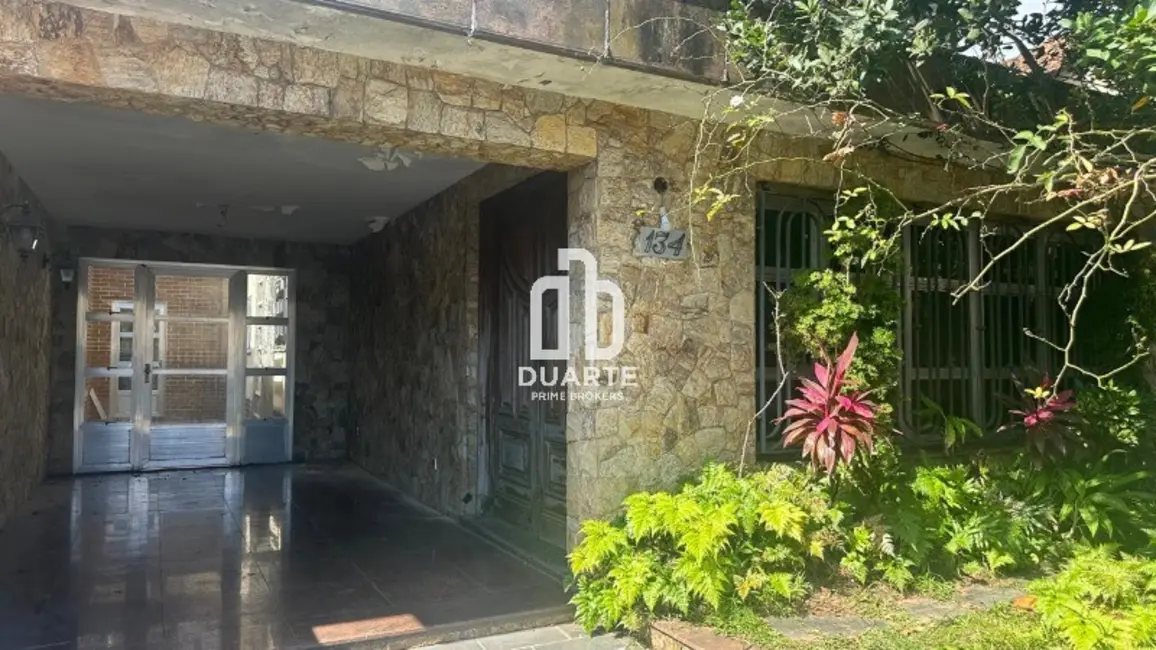 Casa com 3 quartos à venda, 300m2 em Campo Grande, Santos - SP - imagem 3 Foto 3 de Casa com 3 quartos à venda, 300m2 em Campo Grande, Santos - SP