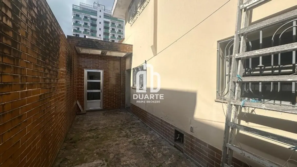 Casa com 3 quartos à venda, 300m2 em Campo Grande, Santos - SP - imagem 5 Foto 5 de Casa com 3 quartos à venda, 300m2 em Campo Grande, Santos - SP