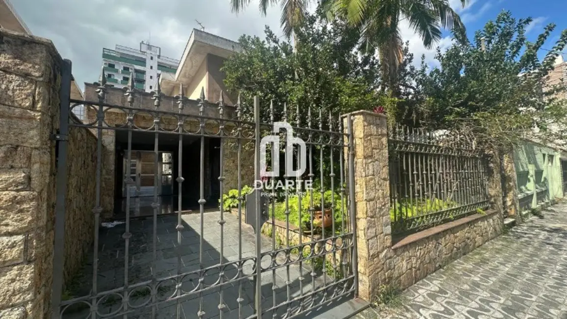 Casa com 3 quartos à venda, 300m2 em Campo Grande, Santos - SP - imagem 1 Foto 1 de Casa com 3 quartos à venda, 300m2 em Campo Grande, Santos - SP