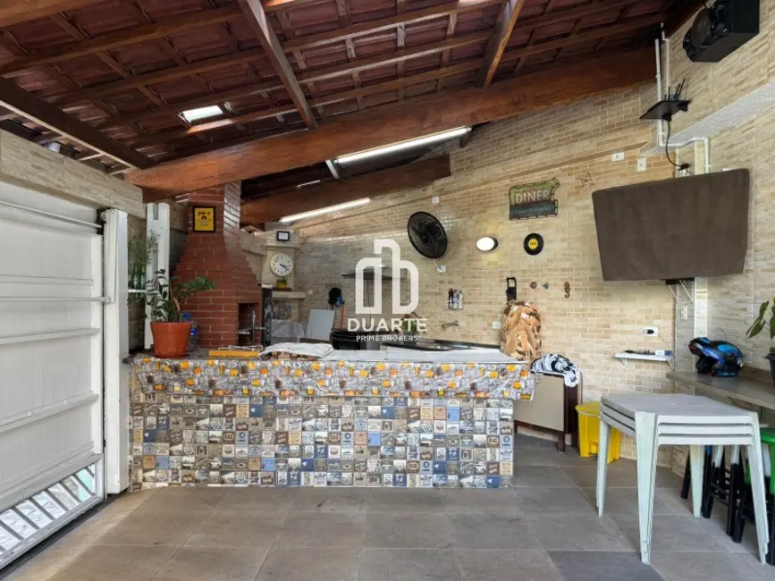 Casa com 3 quartos à venda, 250m2 em Embaré, Santos - SP - imagem 6 Foto 6 de Casa com 3 quartos à venda, 250m2 em Embaré, Santos - SP