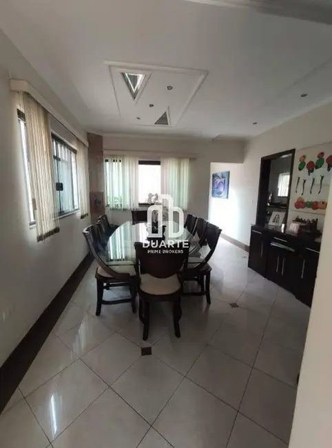 Foto 2 de Casa com 5 quartos à venda, 630m2 em Embaré, Santos - SP