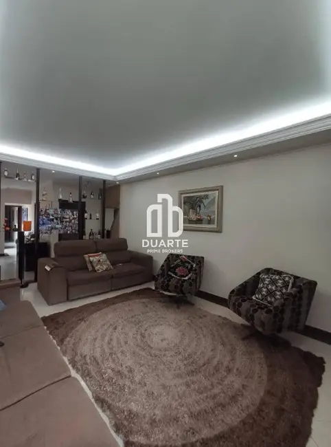 Foto 1 de Casa com 5 quartos à venda, 630m2 em Embaré, Santos - SP