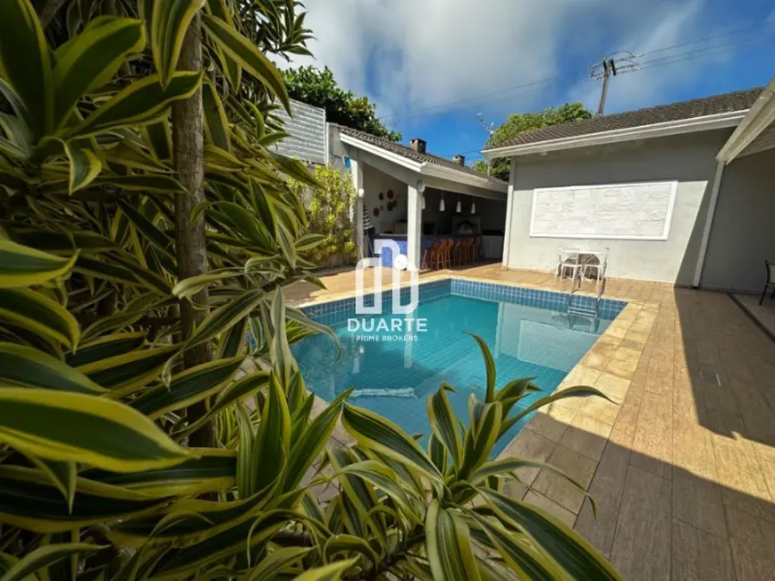 Foto 1 de Casa com 4 quartos à venda, 647m2 em Balneário Praia do Pernambuco, Guaruja - SP