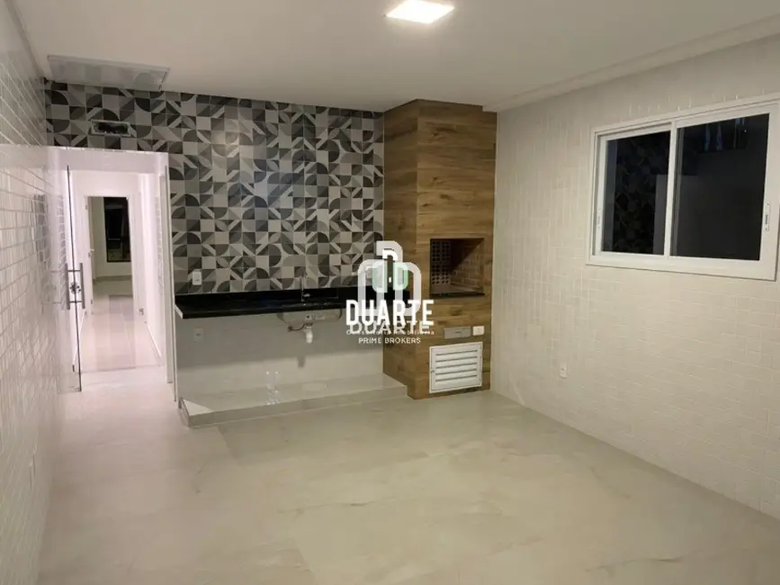 Foto 3 de Casa com 4 quartos à venda, 198m2 em Embaré, Santos - SP