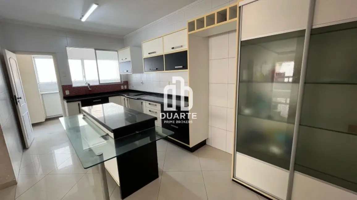 Apartamento com 2 quartos à venda, 111m2 em Gonzaga, Santos - SP - imagem 7 Foto 7 de Apartamento com 2 quartos à venda, 111m2 em Gonzaga, Santos - SP