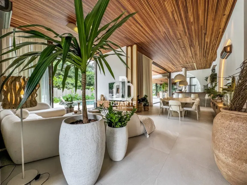 Casa com 6 quartos à venda, 485m2 em Riviera de São Lourenço, Bertioga - SP - imagem 3 Foto 3 de Casa com 6 quartos à venda, 485m2 em Riviera de São Lourenço, Bertioga - SP