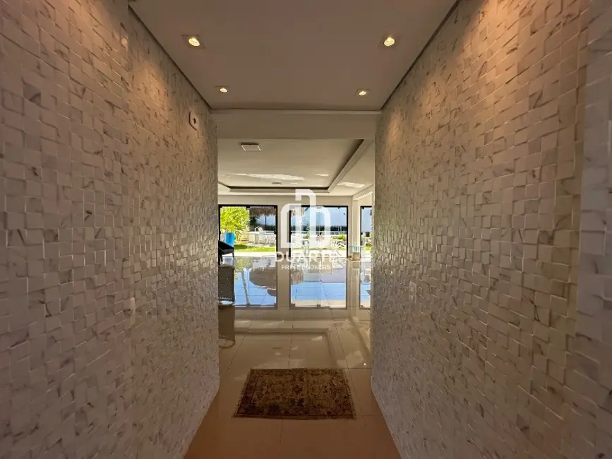 Casa de Condomínio com 4 quartos à venda, 410m2 em Jardim Acapulco, Guaruja - SP - imagem 3 Foto 3 de Casa de Condomínio com 4 quartos à venda, 410m2 em Jardim Acapulco, Guaruja - SP