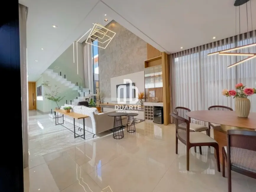 Casa com 5 quartos à venda, 350m2 em Riviera de São Lourenço, Bertioga - SP - imagem 1 Foto 1 de Casa com 5 quartos à venda, 350m2 em Riviera de São Lourenço, Bertioga - SP