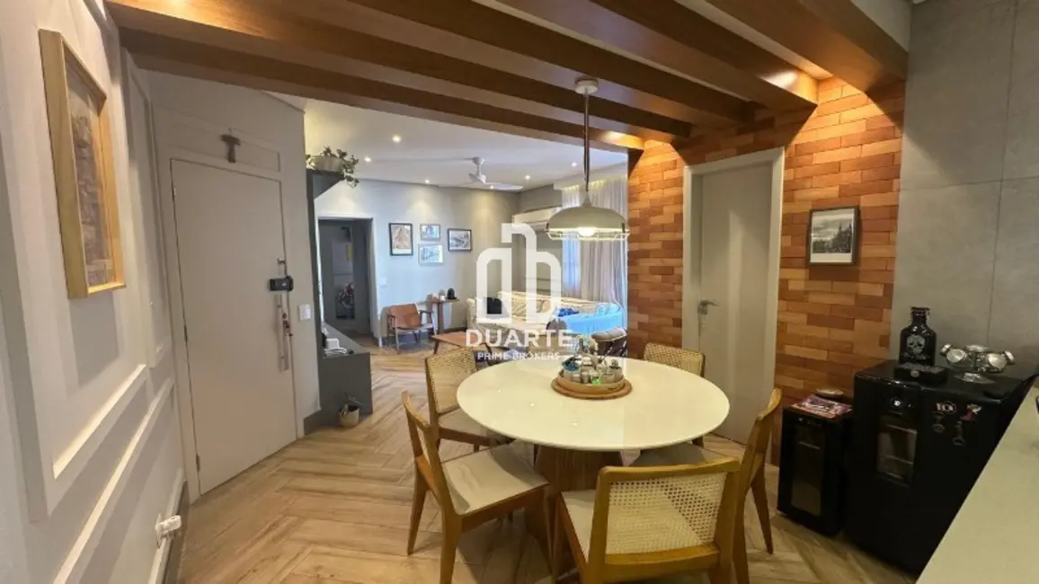 Apartamento com 2 quartos à venda, 110m2 em Gonzaga, Santos - SP - imagem 6 Foto 6 de Apartamento com 2 quartos à venda, 110m2 em Gonzaga, Santos - SP