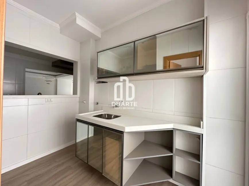 Apartamento com 4 quartos à venda, 253m2 em Guilhermina, Praia Grande - SP - imagem 8 Foto 8 de Apartamento com 4 quartos à venda, 253m2 em Guilhermina, Praia Grande - SP