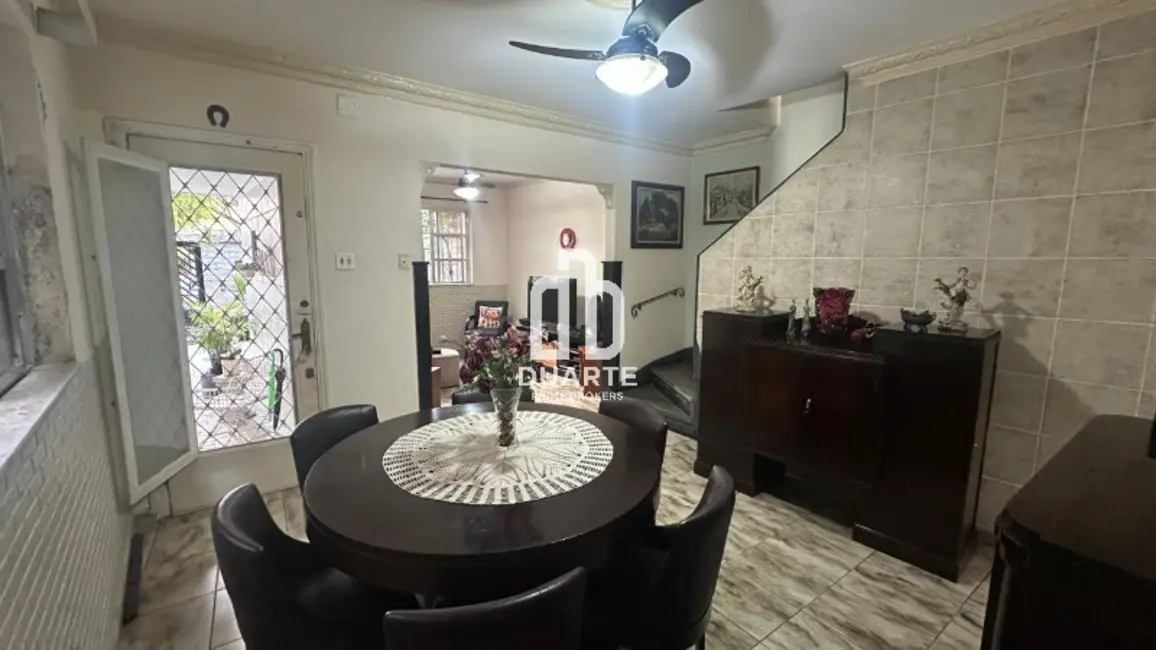 Foto 4 de Casa com 3 quartos à venda, 167m2 em Vila Mathias, Santos - SP