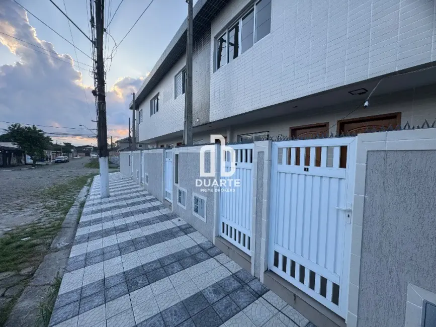 Foto 2 de Casa com 2 quartos à venda, 65m2 em Jardim Guassu, Sao Vicente - SP