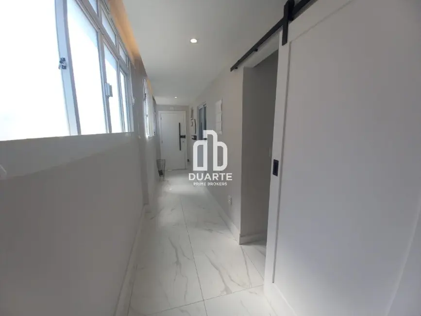 Apartamento com 3 quartos para alugar, 120m2 em Gonzaga, Santos - SP - imagem 8 Foto 8 de Apartamento com 3 quartos para alugar, 120m2 em Gonzaga, Santos - SP