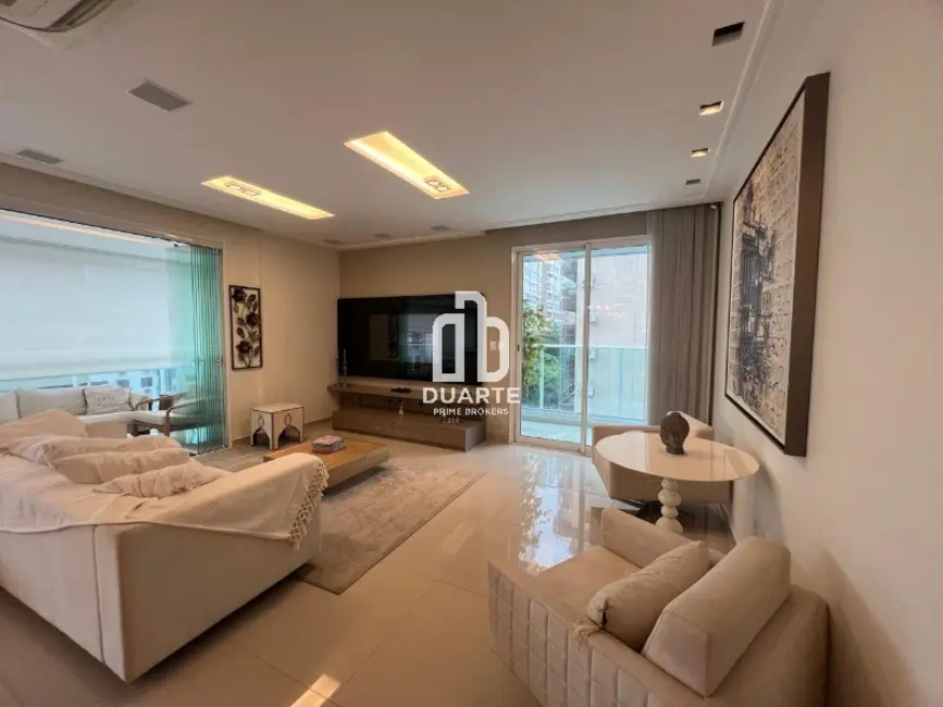 Apartamento com 4 quartos para alugar, 278m2 em Embaré, Santos - SP - imagem 6 Foto 6 de Apartamento com 4 quartos para alugar, 278m2 em Embaré, Santos - SP