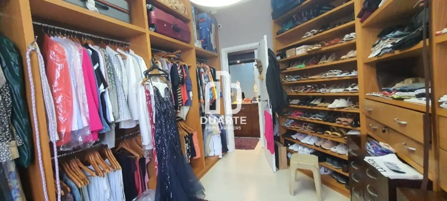 Foto 9 de Apartamento com 3 quartos à venda, 202m2 em Gonzaga, Santos - SP