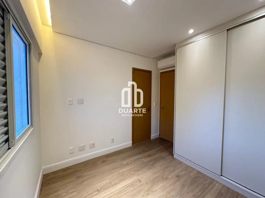 Apartamento com 3 quartos à venda, 101m2 em Gonzaga, Santos - SP - imagem 3 Foto 3 de Apartamento com 3 quartos à venda, 101m2 em Gonzaga, Santos - SP