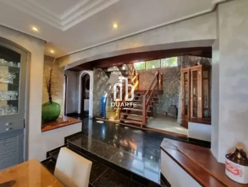 Foto 1 de Casa com 4 quartos à venda, 520m2 em Marapé, Santos - SP