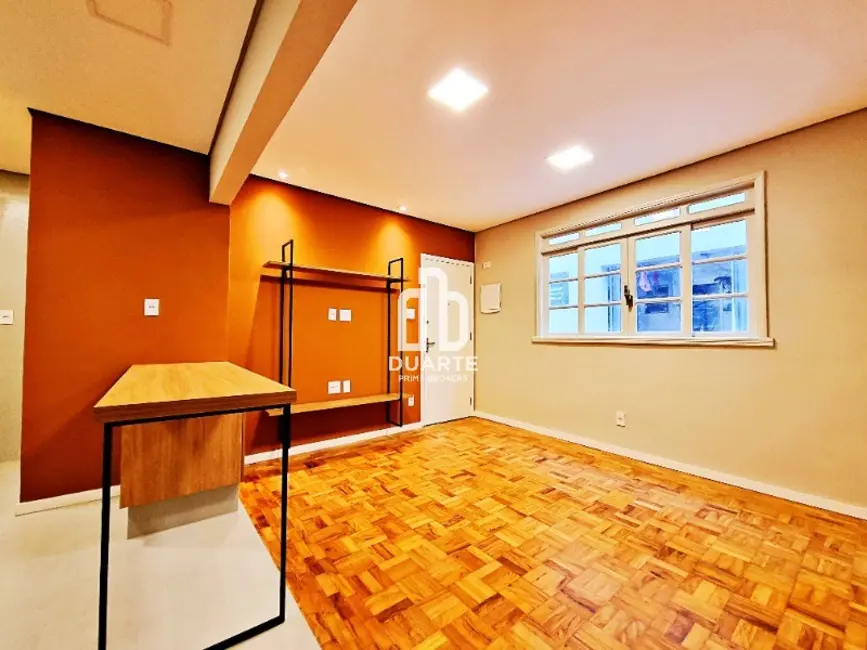 Foto 3 de Apartamento com 2 quartos à venda, 65m2 em Embaré, Santos - SP