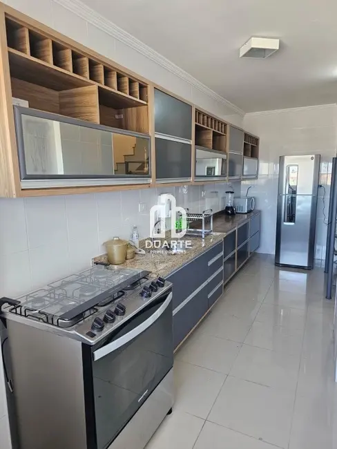 Apartamento com 3 quartos à venda, 180m2 em Centro, Mongagua - SP - imagem 5 Foto 5 de Apartamento com 3 quartos à venda, 180m2 em Centro, Mongagua - SP