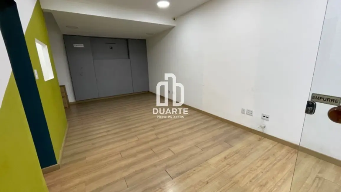 Foto 1 de Loja à venda, 56m2 em Centro, Santos - SP