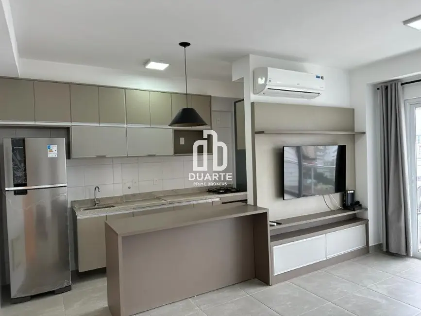 Foto 2 de Apartamento com 2 quartos para alugar, 72m2 em Gonzaga, Santos - SP