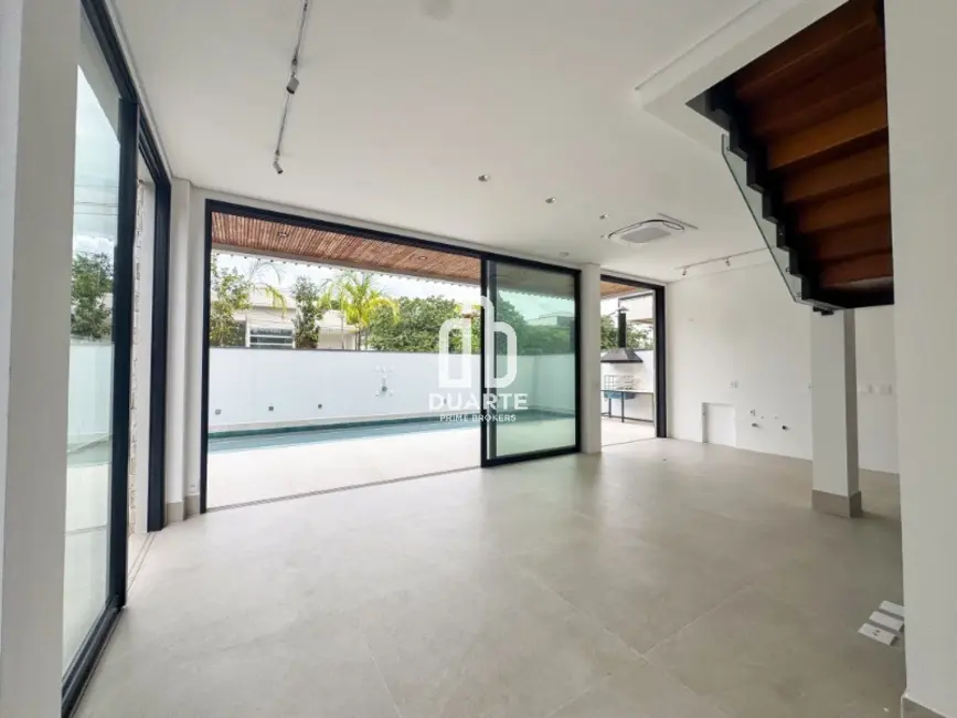 Casa com 5 quartos à venda, 795m2 em Riviera de São Lourenço, Bertioga - SP - imagem 3 Foto 3 de Casa com 5 quartos à venda, 795m2 em Riviera de São Lourenço, Bertioga - SP