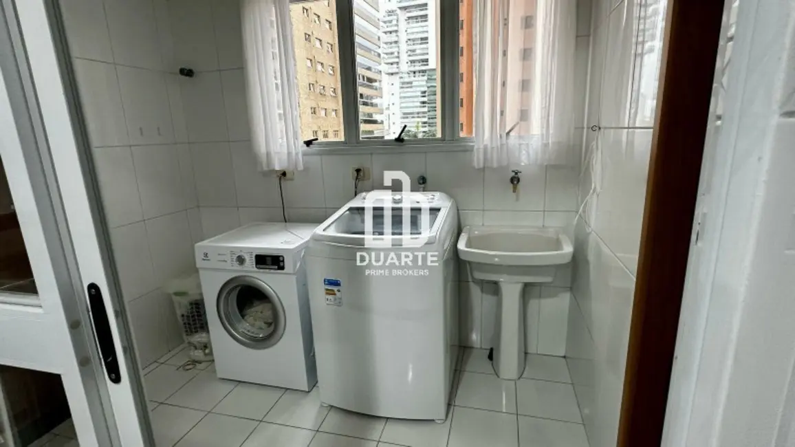 Foto 3 de Apartamento com 3 quartos à venda, 114m2 em Embaré, Santos - SP