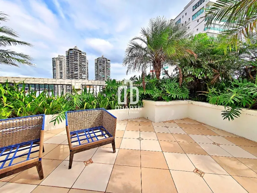 Apartamento com 6 quartos à venda, 600m2 em Ponta da Praia, Santos - SP - imagem 5 Foto 5 de Apartamento com 6 quartos à venda, 600m2 em Ponta da Praia, Santos - SP